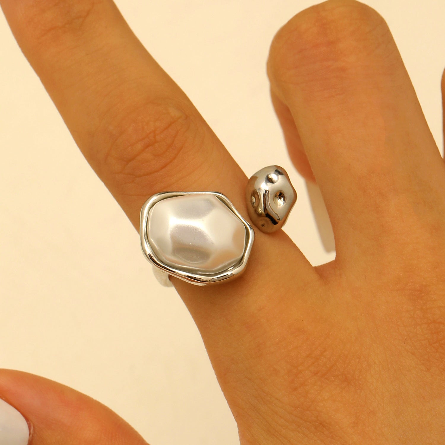 Wholesale Baroque Inlaid Colorful Shaped Pearl Ring Retro Irregular Alloy Rings